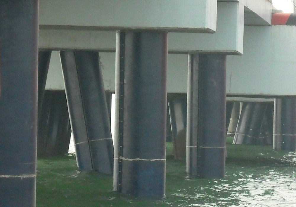 某液化码头钢管桩复层包覆技术应用
